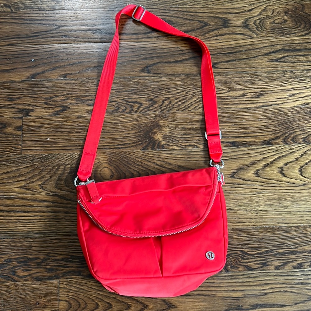 Lululemon All Night Festival Bag